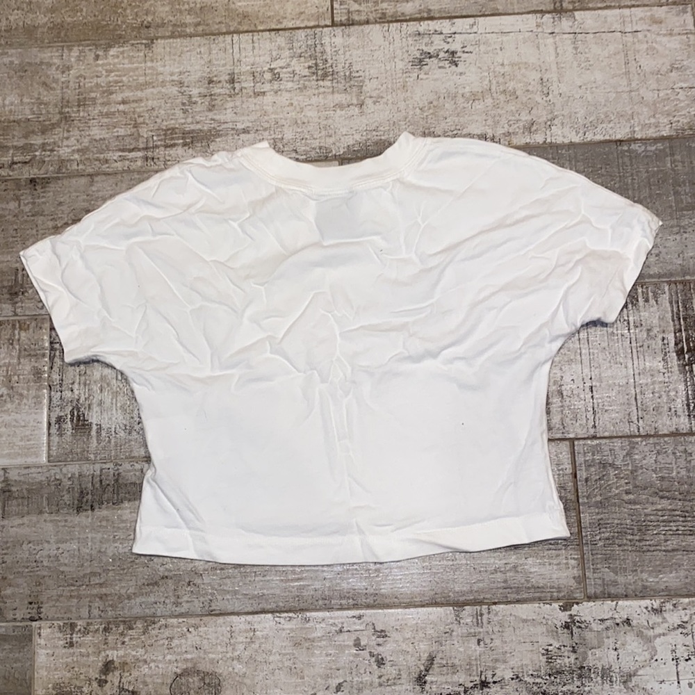 Nike Tee - Picture 2 of 3